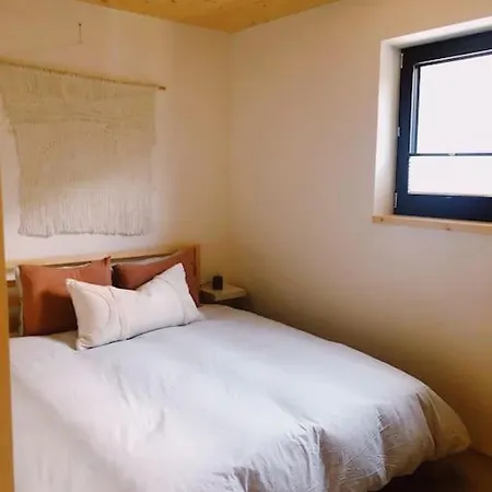New Relaxing Mountain Getaway. Apartment
